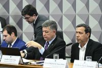 Após citação a irmão de Lula, CPMI do INSS tem confusão entre parlamentares