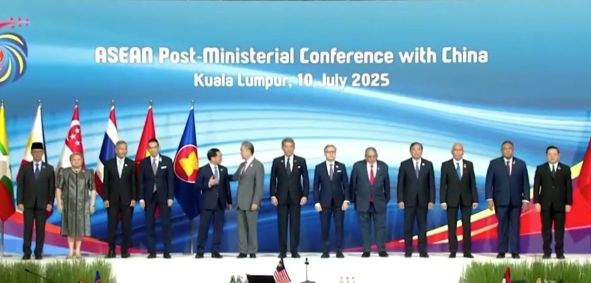 Lídereis da Asean reunidos na Conferência Pós-Ministerial com a China, em julho de 2025
