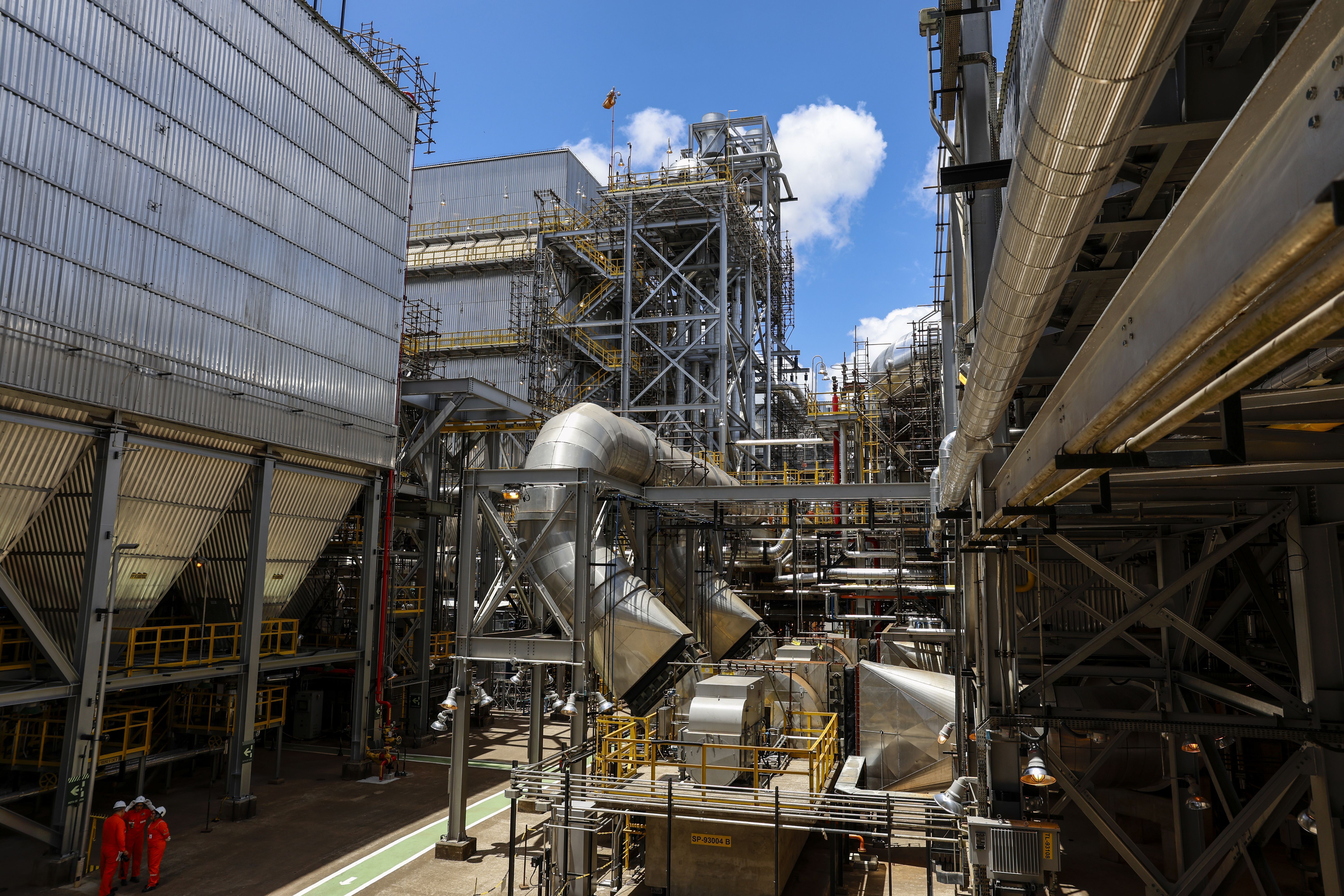 Petrobras inaugura unidade de abatimento de emissões de gases S