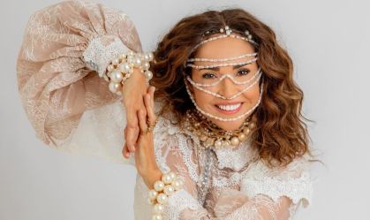 Daniela Mercury canta música de novo álbum na CNN