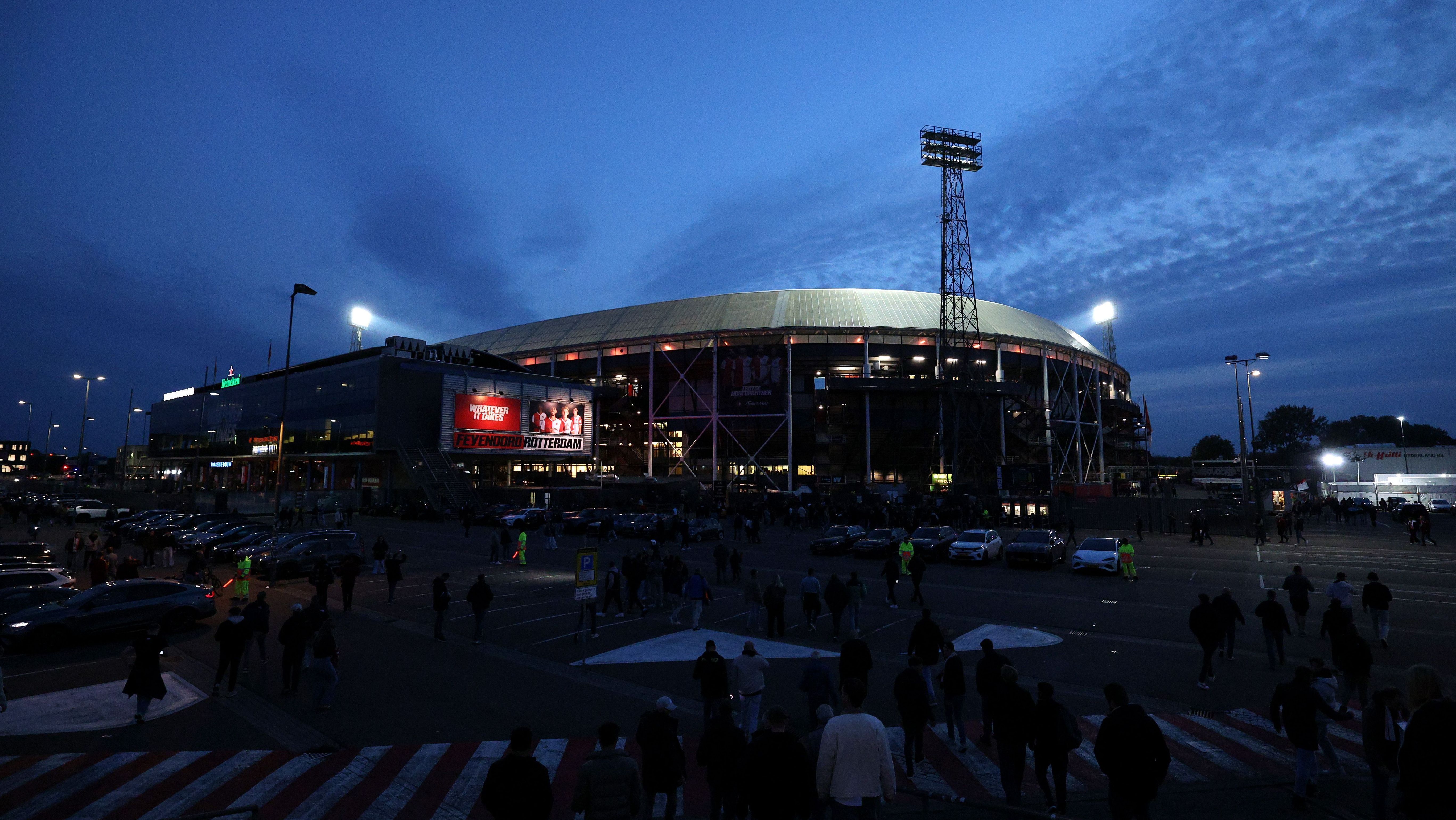 Jogo do Feyenoord em Roterdã, pela Europa League, foi antecipado