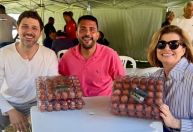 Débora Bloch ganha presente inusitado na reta final de "Vale Tudo"; veja