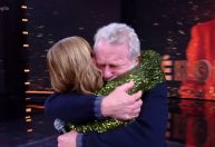 Debora Bloch se emociona com surpresa de Jonas Bloch no "Domingão com Huck"