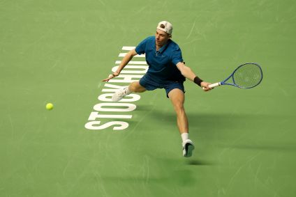 Denis Shapovalov em ação no Nordic Open 2025