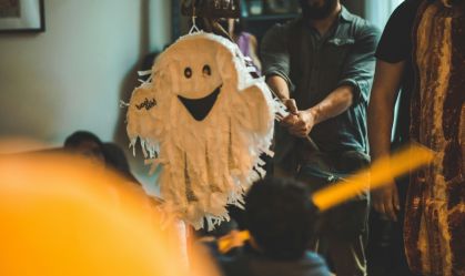 Descubra dicas de decoração para uma festa de Halloween criativa