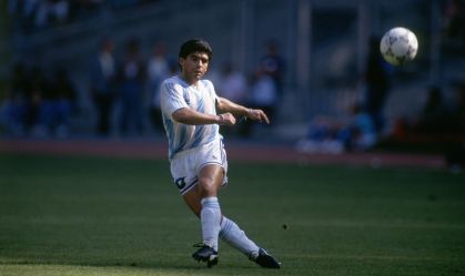 Seleção da Argentina e clubes recordam Maradona no aniversário do ídolo