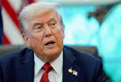 Trump determina novas tarifas a caminhões e ônibus importados
