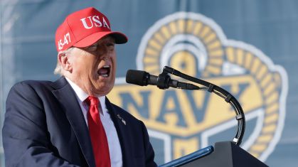 Donald Trump anuncia evento de UFC na Casa Branca