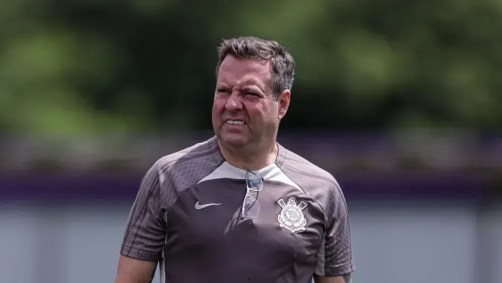 Chefe do Departamento Médico do Corinthians pediu desligamento em meio a polêmica por lesões