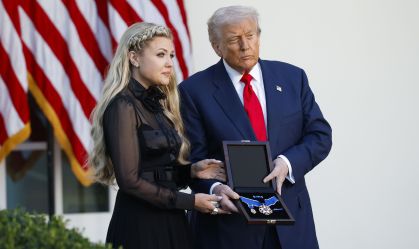 Trump concede maior honraria civil dos EUA para Charlie Kirk