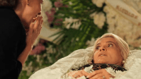 Flávia Alessandra detalha "loucura" ao gravar dentro de caixão