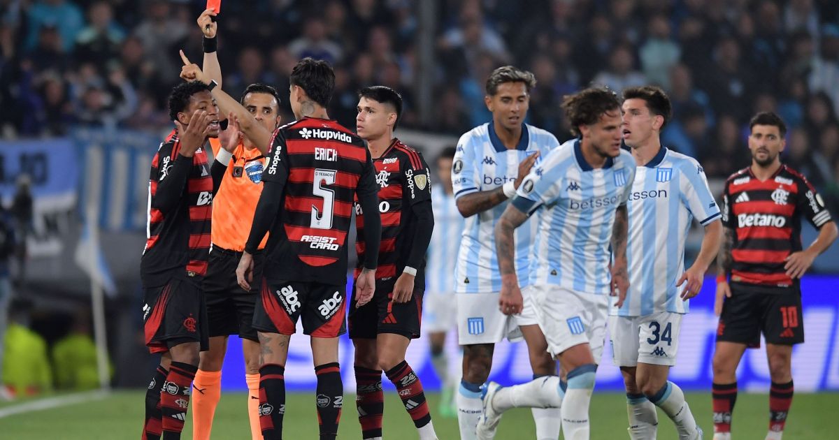 Foi para expulsão? Veja lance envolvendo Gonzalo Plata em Racing x ...