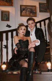 10 ideias criativas de fantasias de casal para o Halloween | CNN Brasil, image size:419x651