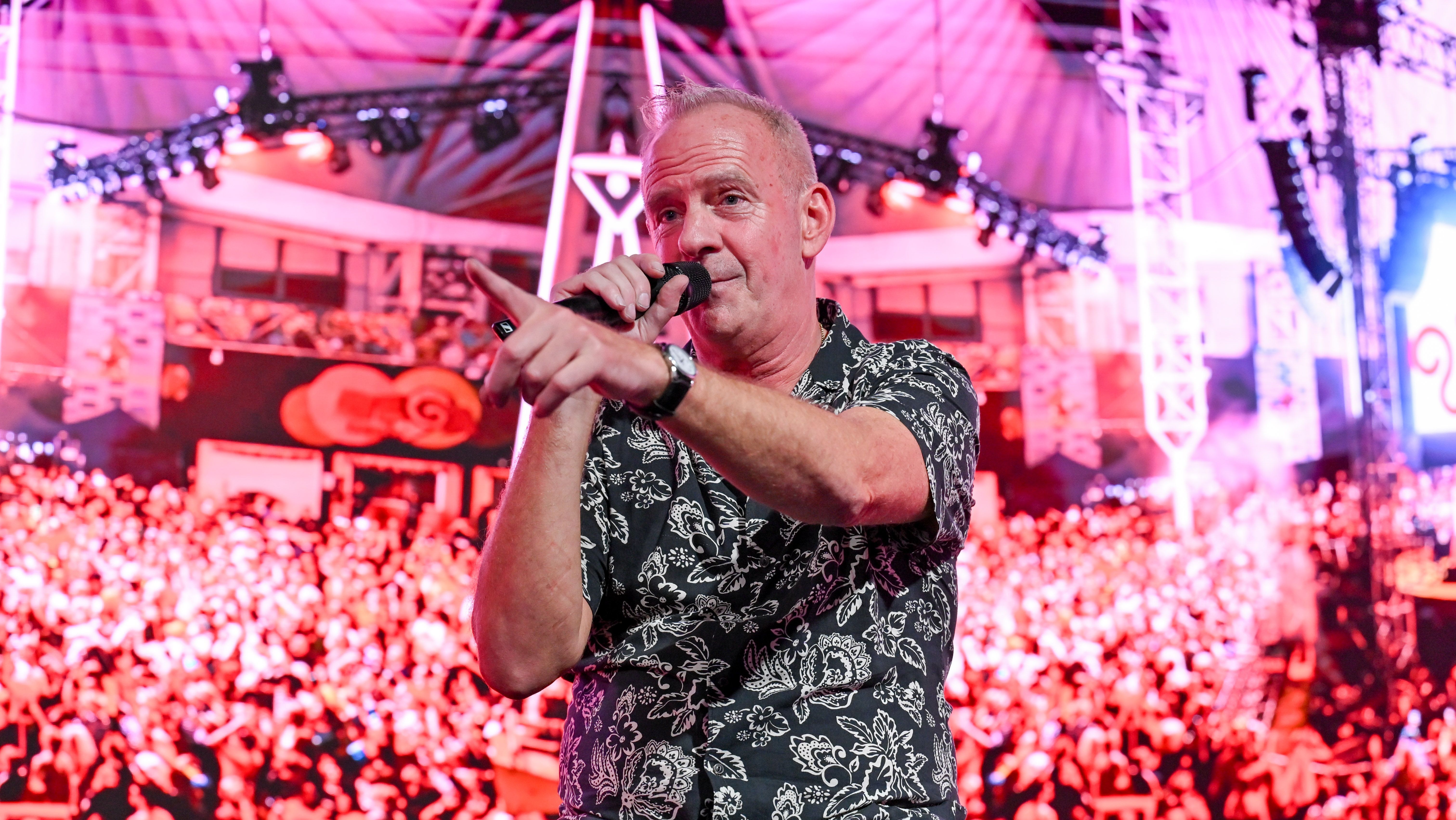 Fatboy Slim no lançamento do seu livro "It Ain't Over Until The Fatboy Sings", em Londres