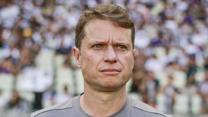Red Bull Bragantino demite técnico Fernando Seabra