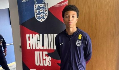 Filho de ídolo do Fluminense é convocado pela Inglaterra