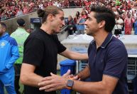 Abel e Filipe Luís estão entre 10 melhores técnicos do mundo, diz IFFHS