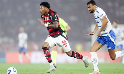 Em jogo movimentado, Flamengo e Cruzeiro empatam e “ajudam” Palmeiras