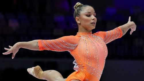 Flávia Saraiva em ação no Mundial de Ginástica Artística