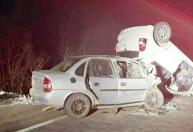 Três pessoas morrem em acidente entre carros em Pernambuco