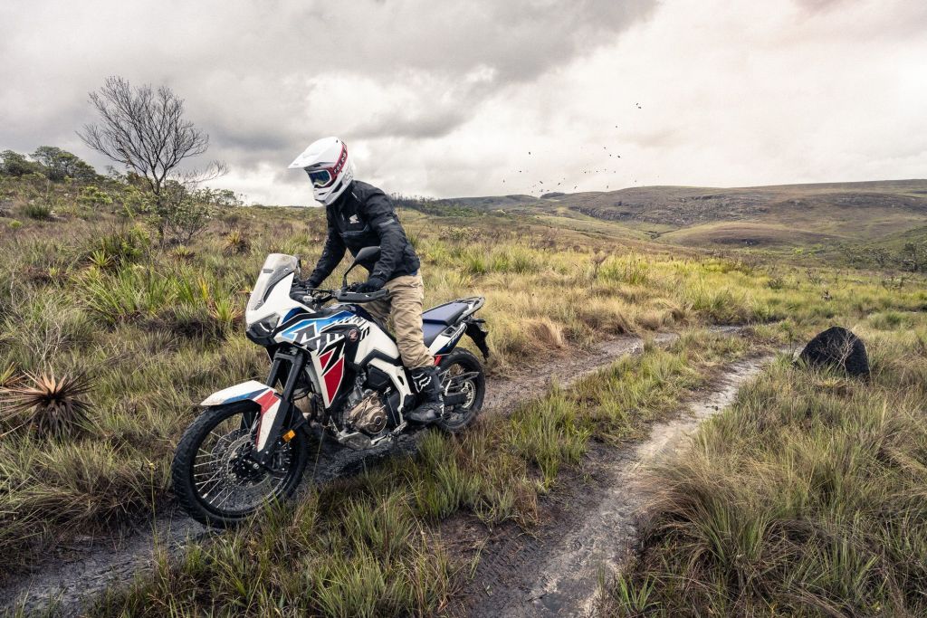 Honda CRF 1100L Africa Twin: big trail tem 99 cv