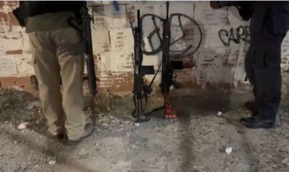 Mulher morre após ser feita refém durante confronto entre facções no RJ