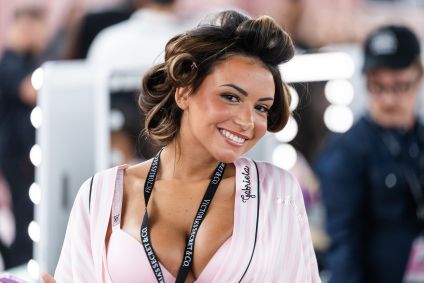 Influencer brasileira, Gabi Moura "manifestou" desfilar no VSFS