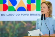 Gleisi espera concluir pente-fino em traições até a próxima semana