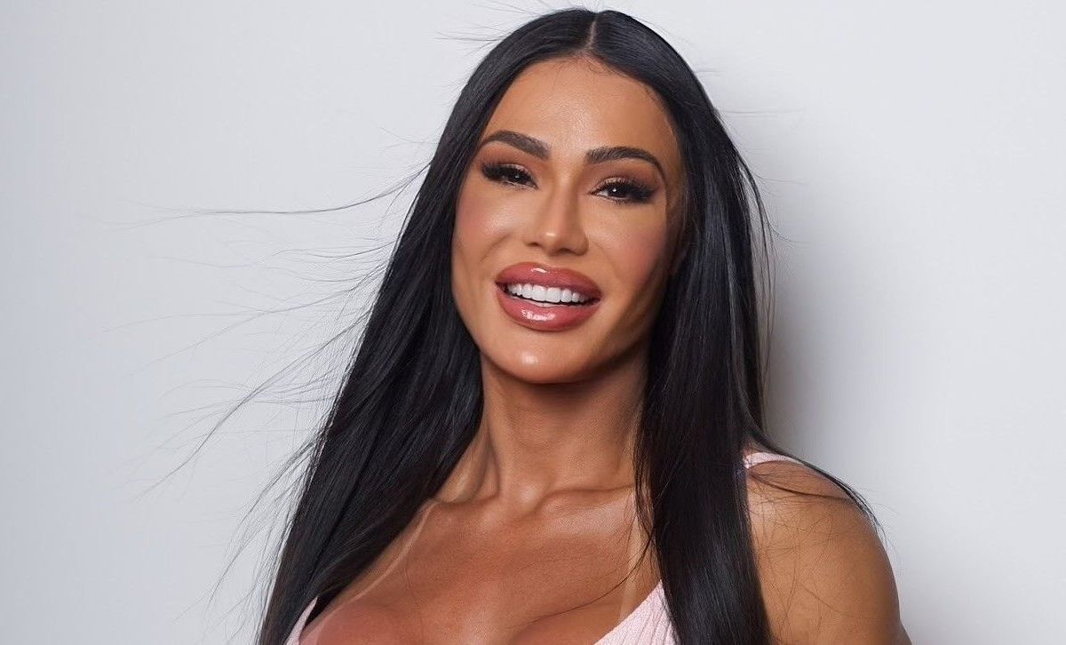 Xotinning sutini yalang Hermafroditlar haqida porno filmlar