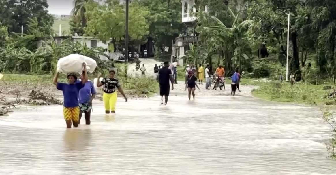 Haiti é atingido por fortes tempestades derivadas do furacão Melissa
