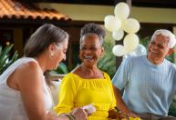 Caçadores de centenários: dá para viver mais de 100 anos com saúde?