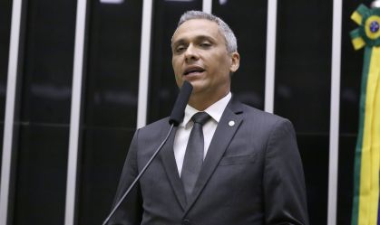 Como cada deputado votou na suspensão da ação penal contra Gustavo Gayer