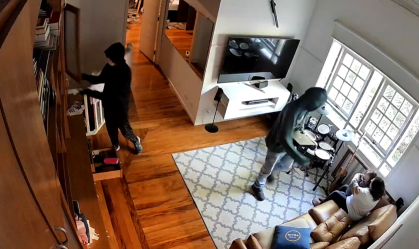 Criminosos invadem casa e fazem babá e criança reféns nos Jardins (SP)