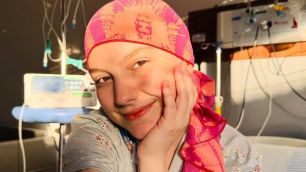 Isabel Veloso acorda de coma após um mês na UTI: "Consciente e emotiva"