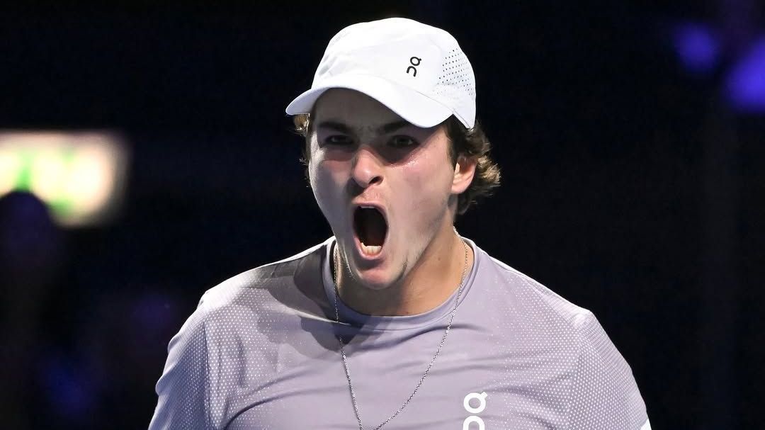 João Fonseca, tenista brasileiro, em ação no ATP 500 da Basileia