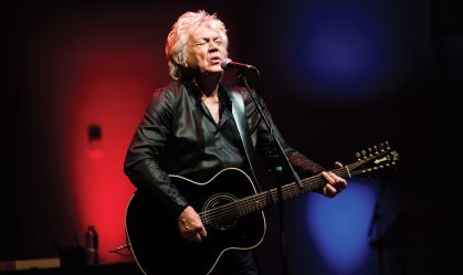Morre John Lodge, vocalista do Moody Blues, aos 82 anos