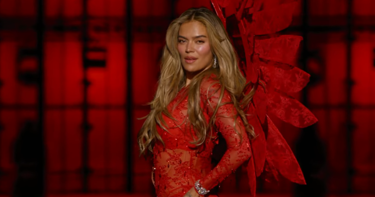 Karol G encerra primeiro final de semana do Coachella; veja line-up