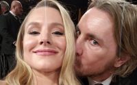 Kristen Bell é criticada após legenda polêmica em homenagem ao marido