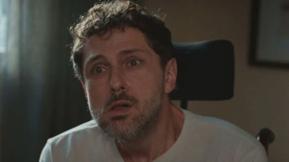 Leonardo é interpretado por Guilherme Magon no remake de "Vale Tudo"