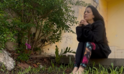 Li Martins posta foto abalada um mês após morte do marido: "Primeiro amor"