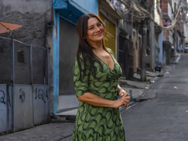 Lígia é a personagem de Dira Paes em "Três Graças" • Globo/ Estevam Avellar