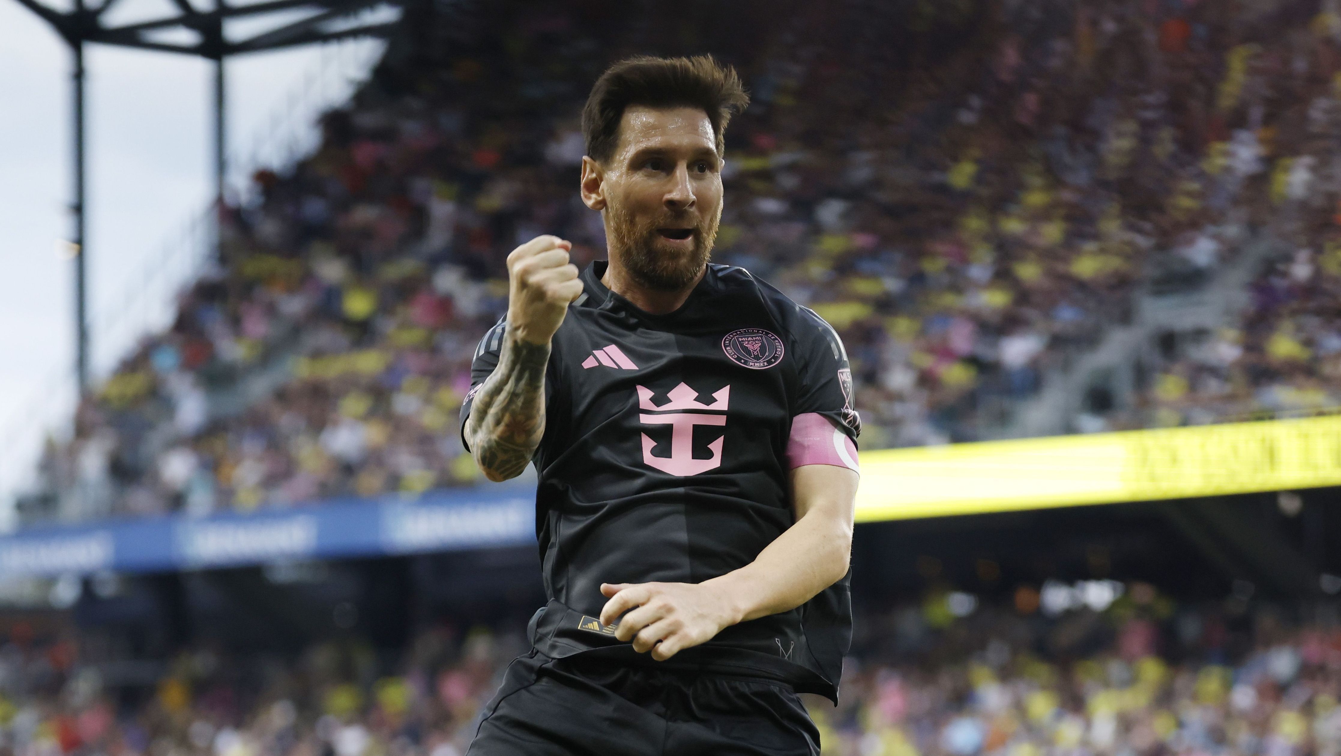 Lionel Messi comemora gol contra o Nashville