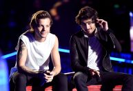 Louis Tomlinson responde rumores de parceria com Zayn Malik