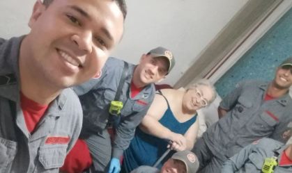 Mamma Bruschetta sofre acidente em casa e é socorrida por bombeiros