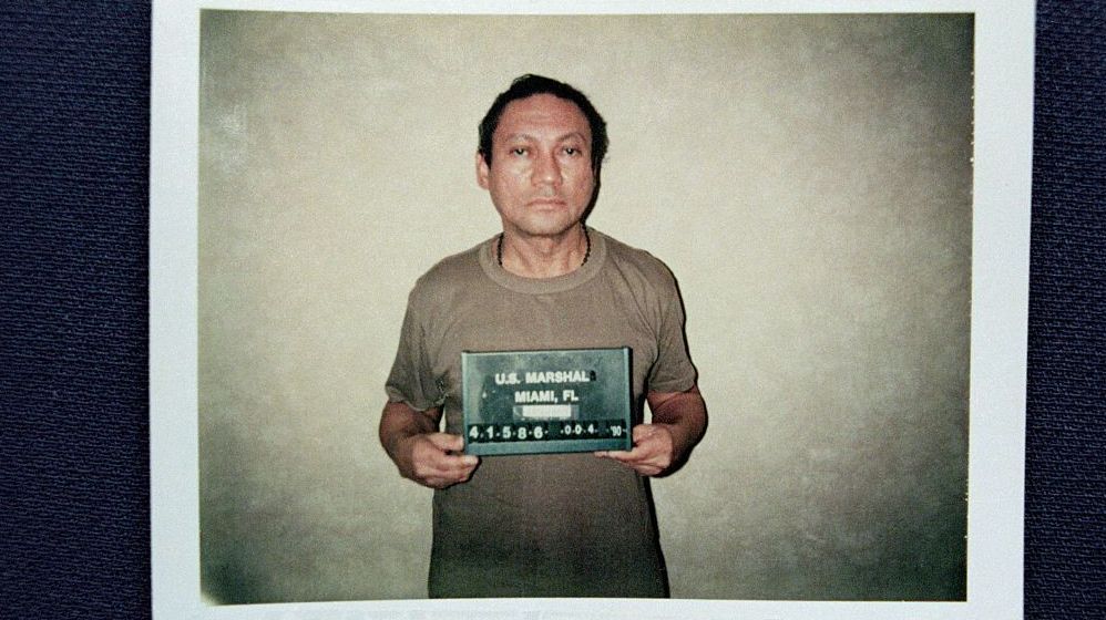 Ditador panamenho deposto Manuel Noriega em foto do Departamento de Justiça divulgada pelo Ministério Público dos EUA em Miami • Bettmann