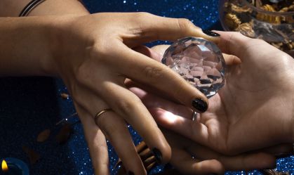 Amor de volta em sete dias? Descubra mitos por trás de rituais amorosos