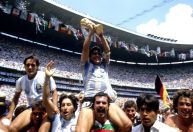 Morre torcedor que carregou Maradona nos ombros na Copa de 1986