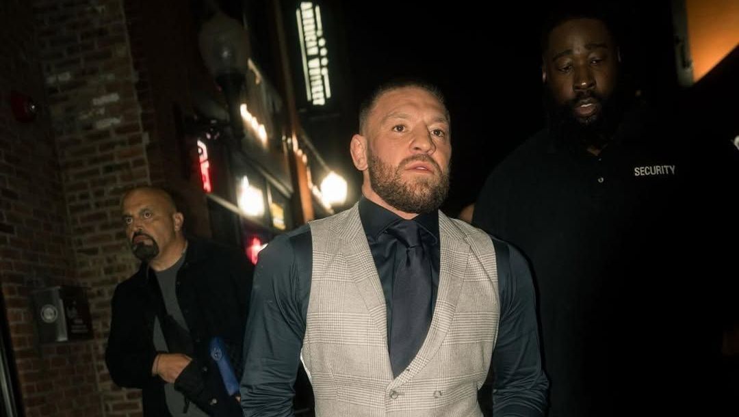 Conor McGregor foi punido por 18 meses