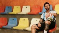 Com referências a 2022 e taça ao lado, Messi posa com a Trionda para Adidas