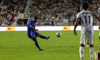 Messi quebra recorde de Neymar, e Argentina goleia Porto Rico em amistoso